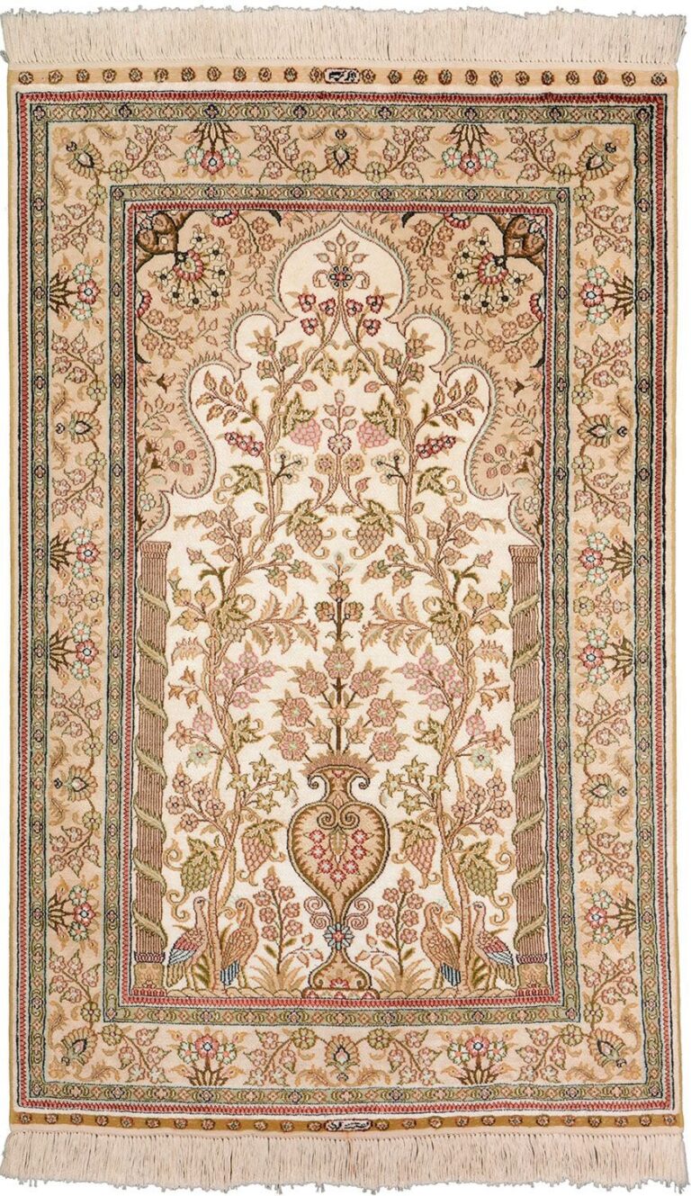 Hereke Oriental Rug 78 × 126 cm, Silk, hand-knotted