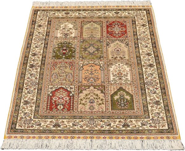 Hereke Oriental Rug 79 × 122 cm, Silk, hand-knotted — view 2