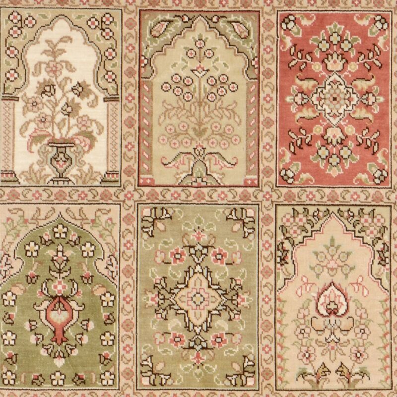 Hereke Oriental Rug 79 × 122 cm, Silk, hand-knotted — view 4
