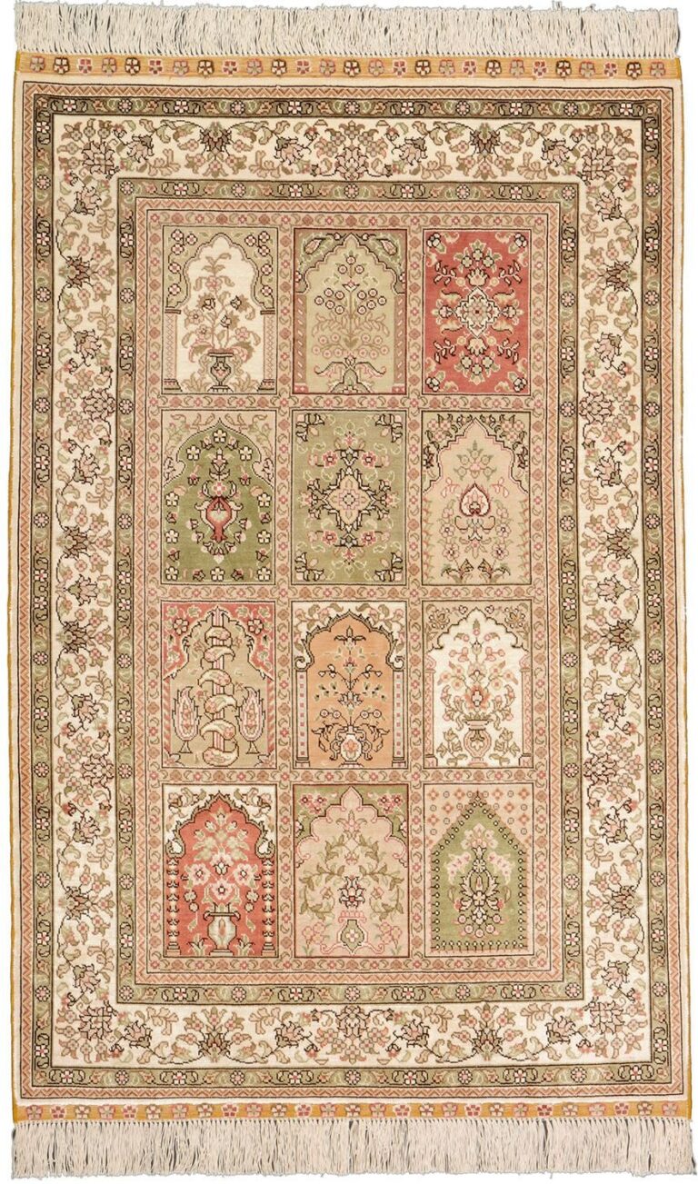 Hereke Oriental Rug 79 × 122 cm, Silk, hand-knotted