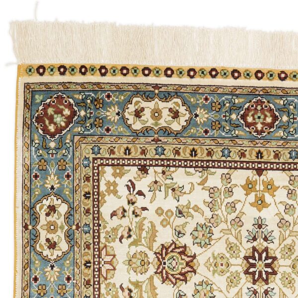 Hereke Oriental Rug 79 × 123 cm, Silk, White/Beige, hand-knotted — view 5