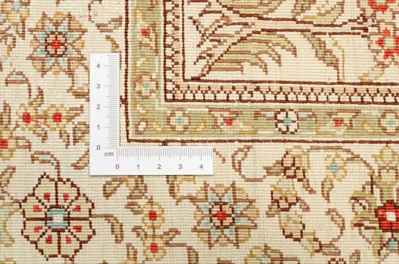 Hereke Oriental Rug 79 × 123 cm, Silk, White/Beige, hand-knotted, exclusive — view 3