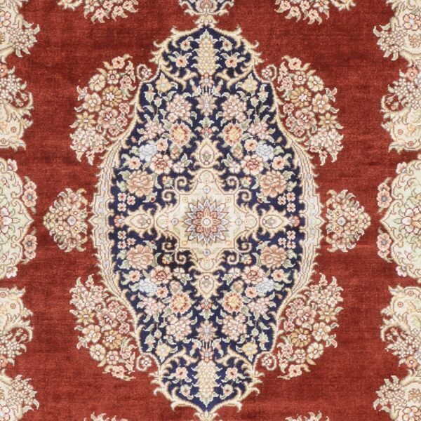 Hereke Oriental Rug 79 × 124 cm, Silk, hand-knotted — view 4