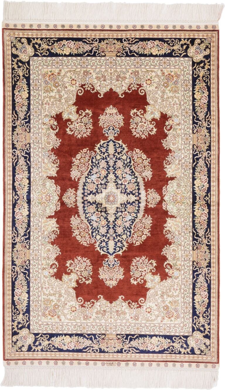 Hereke Oriental Rug 79 × 124 cm, Silk, hand-knotted