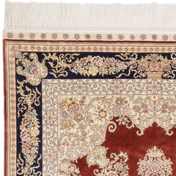 Hereke Oriental Rug 79 × 124 cm, Silk, hand-knotted — view 5