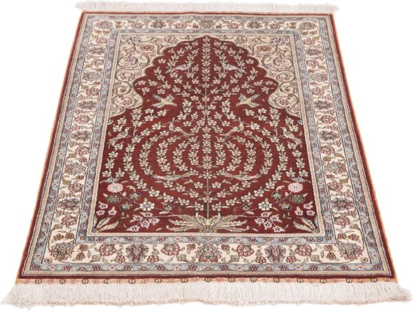 Hereke Oriental Rug 79 × 130 cm, Silk, hand-knotted — view 2 Hereke Oriental Rug 79 × 130 cm, Silk, hand-knotted — view 2