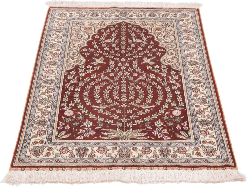 Hereke Oriental Rug 79 × 130 cm, Silk, hand-knotted — view 2 Hereke Oriental Rug 79 × 130 cm, Silk, hand-knotted — view 2