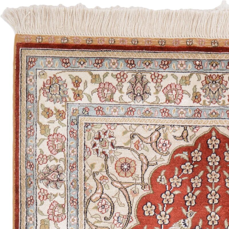 Hereke Oriental Rug 79 × 130 cm, Silk, hand-knotted — view 5 Hereke Oriental Rug 79 × 130 cm, Silk, hand-knotted — view 5