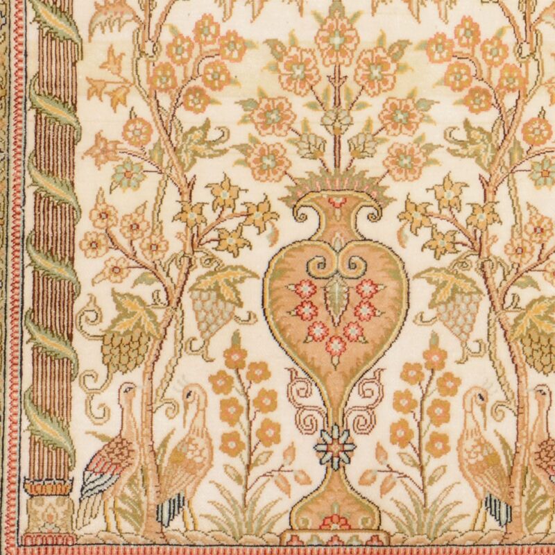 Hereke Oriental Rug 80 × 128 cm, Silk, hand-knotted — view 4