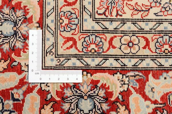 Hereke Oriental Rug 91 × 122 cm, Silk, hand-knotted — view 3