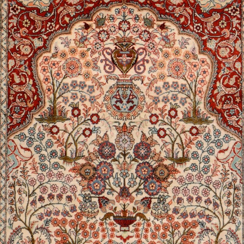 Hereke Oriental Rug 91 × 122 cm, Silk, hand-knotted — view 4