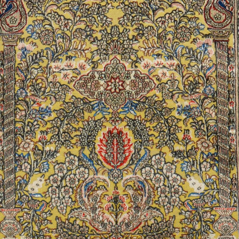 Hereke Oriental Rug 91 × 145 cm, Silk, hand-knotted — view 4