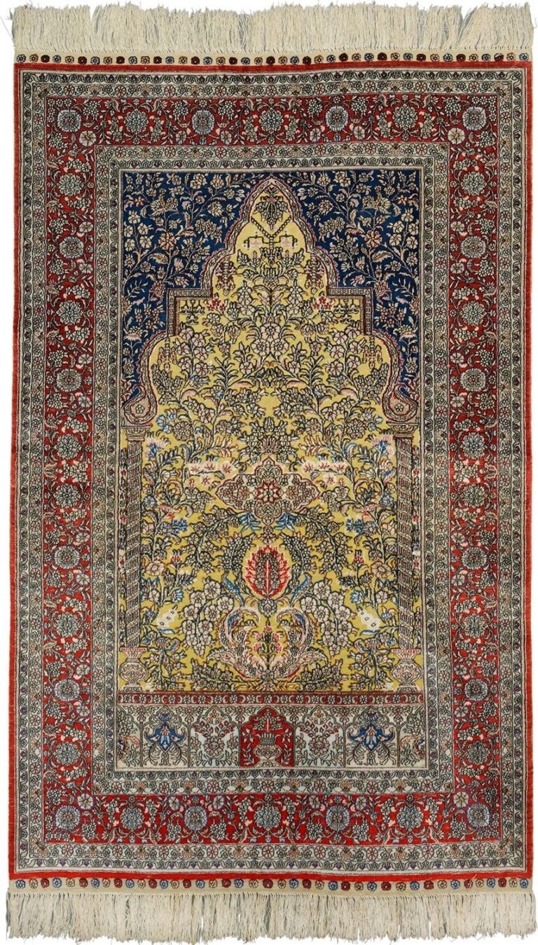 Hereke Oriental Rug 91 × 145 cm, Silk, hand-knotted