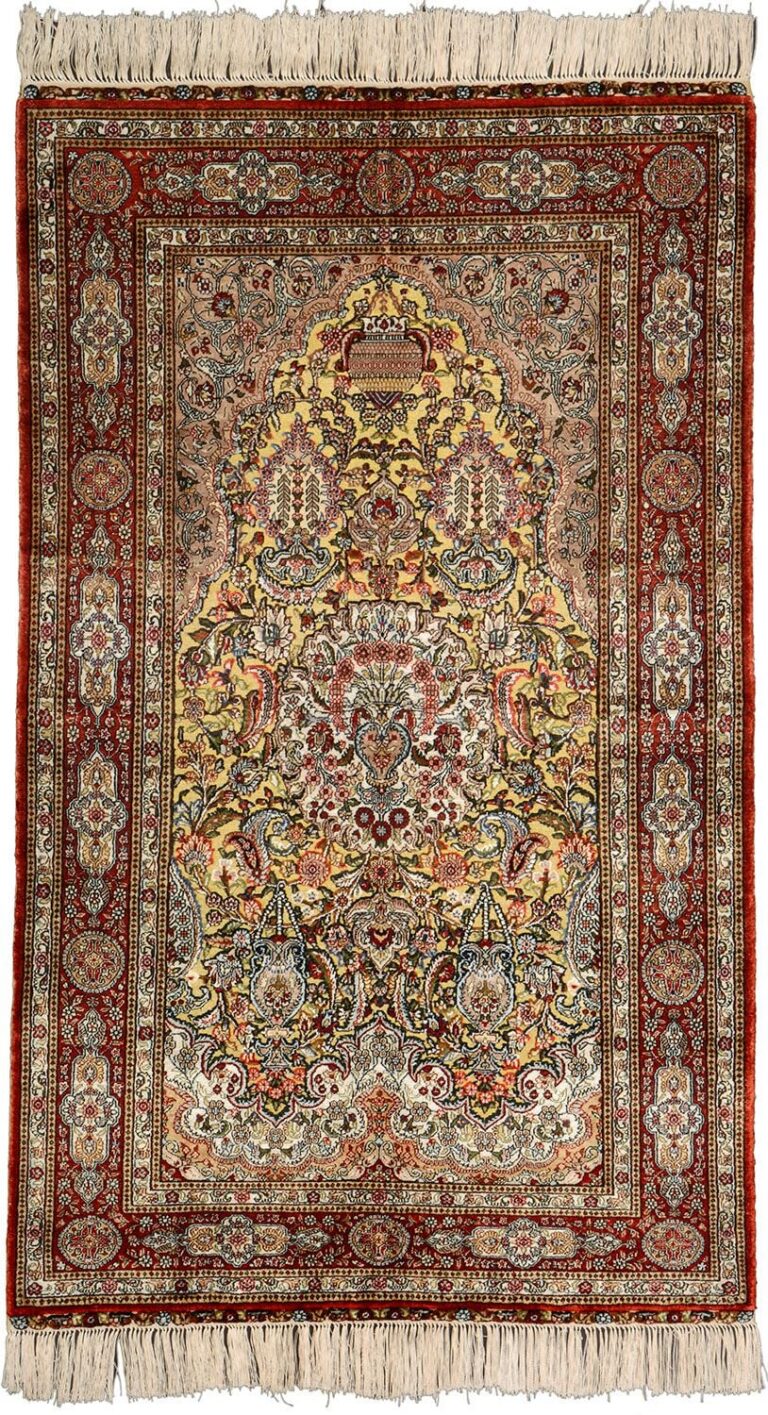 Hereke Oriental Rug 91 × 152 cm, Silk, hand-knotted, exclusive