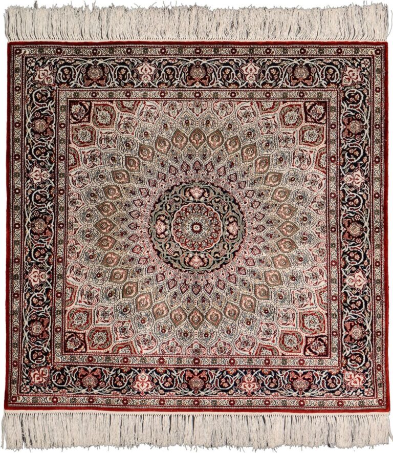 Hereke Oriental Rug 91 × 91 cm, Silk, hand-knotted