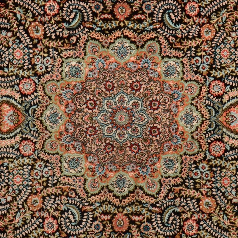 Hereke Oriental Rug 92 × 151 cm, Silk, hand-knotted — view 4 Hereke Oriental Rug 92 × 151 cm, Silk, hand-knotted — view 4