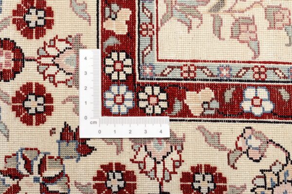 Hereke Oriental Rug 92 × 156 cm, Silk, hand-knotted — view 3