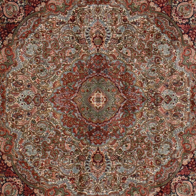 Hereke Oriental Rug 93 × 95 cm, Silk, hand-knotted — view 4 Hereke Oriental Rug 93 × 95 cm, Silk, hand-knotted — view 4