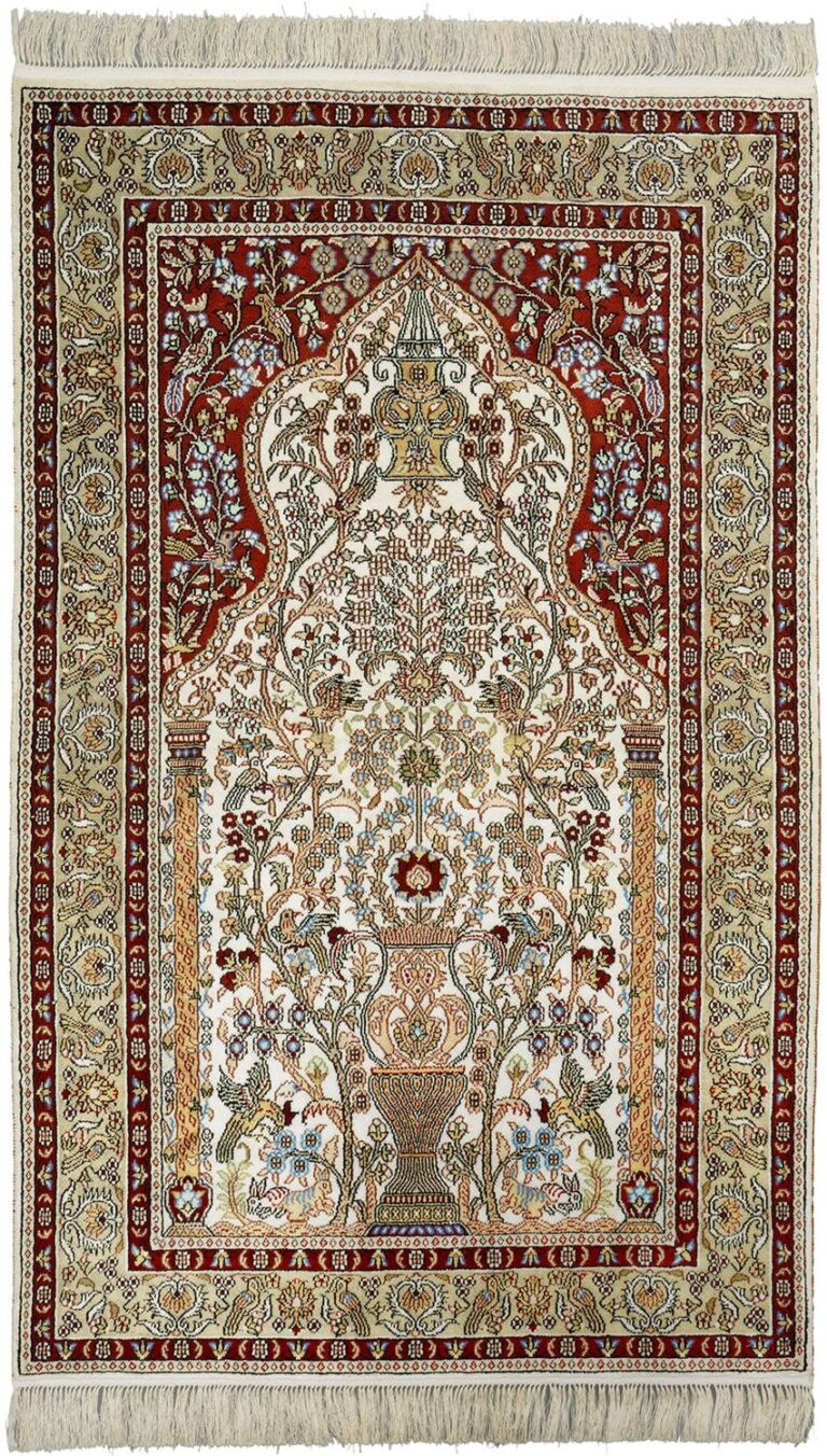 Hereke Oriental Rug 94 × 150 cm, Silk, hand-knotted