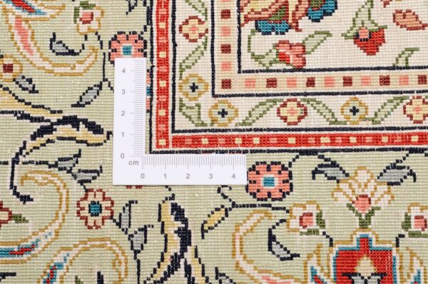 Hereke Oriental Rug 94 × 155 cm, Silk, hand-knotted — view 3
