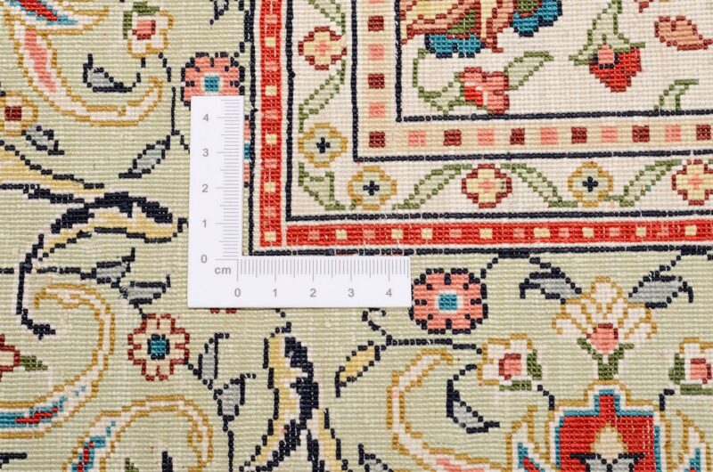 Hereke Oriental Rug 94 × 155 cm, Silk, hand-knotted — view 3