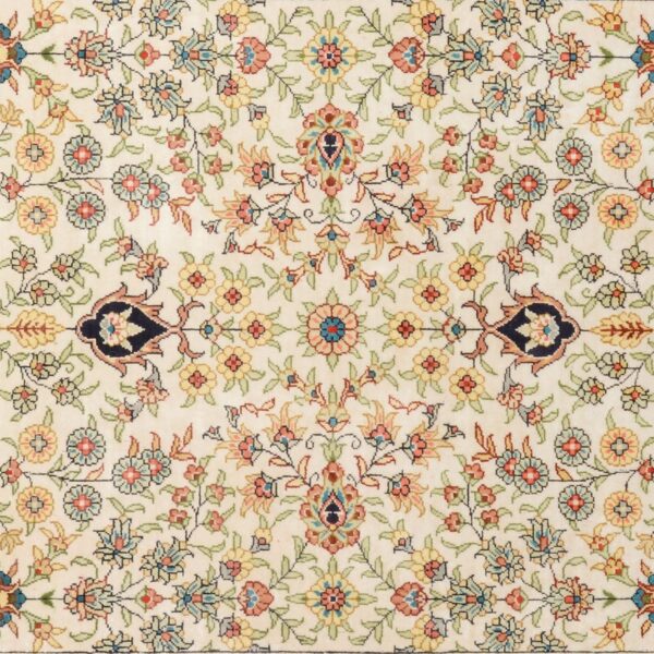 Hereke Oriental Rug 94 × 155 cm, Silk, hand-knotted — view 4