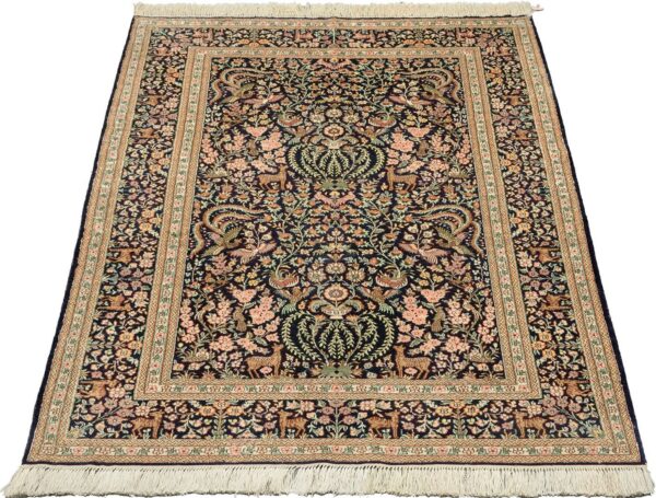 Hereke Oriental Rug 95 × 152 cm, Silk, hand-knotted — view 2 Hereke Oriental Rug 95 × 152 cm, Silk, hand-knotted — view 2