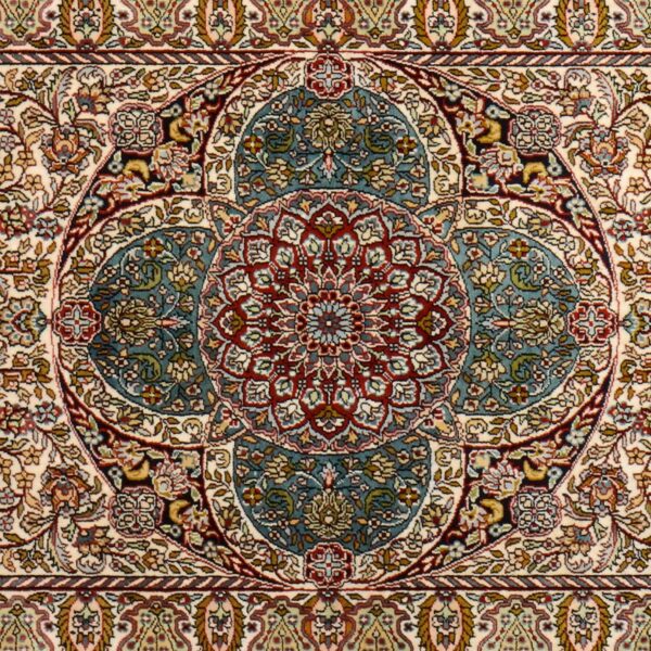Hereke Oriental Rug 95 × 152 cm, Silk, hand-knotted, fine — view 4
