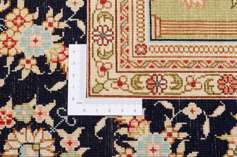 Hereke Oriental Rug 95 × 154 cm, Silk, hand-knotted — view 3
