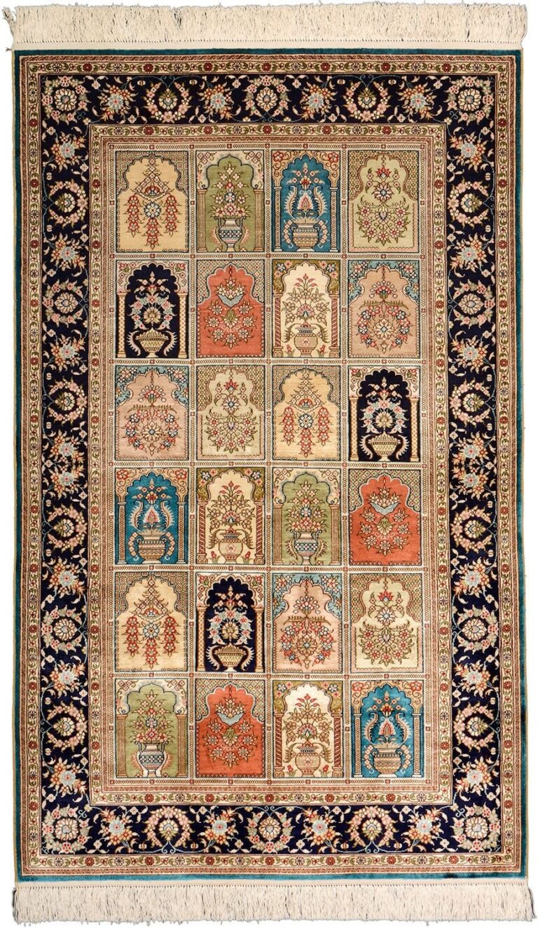 Hereke Oriental Rug 95 × 154 cm, Silk, hand-knotted