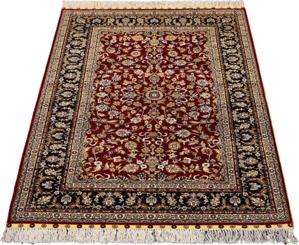 Hereke Oriental Rug 95 × 155 cm, Silk, hand-knotted — view 2 Hereke Oriental Rug 95 × 155 cm, Silk, hand-knotted — view 2
