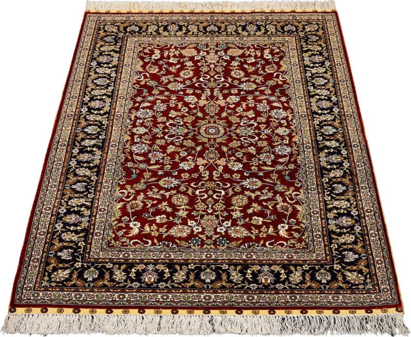 Hereke Oriental Rug 95 × 155 cm, Silk, hand-knotted — view 2 Hereke Oriental Rug 95 × 155 cm, Silk, hand-knotted — view 2