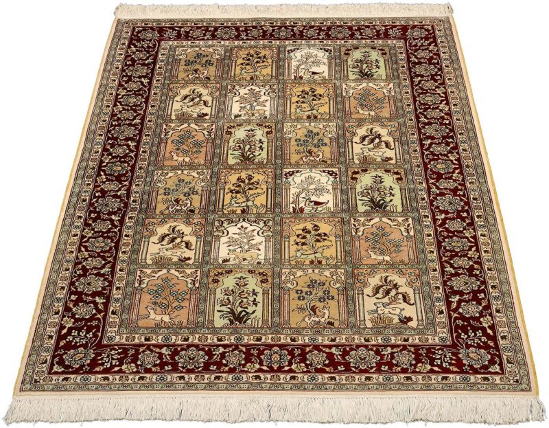 Hereke Oriental Rug 96 × 152 cm, Silk, hand-knotted — view 2 Hereke Oriental Rug 96 × 152 cm, Silk, hand-knotted — view 2