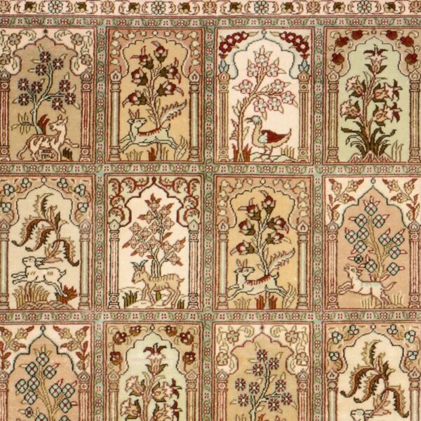 Hereke Oriental Rug 96 × 152 cm, Silk, hand-knotted — view 4 Hereke Oriental Rug 96 × 152 cm, Silk, hand-knotted — view 4