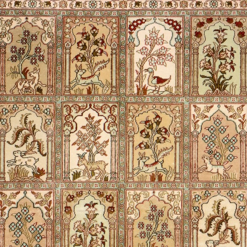 Hereke Oriental Rug 96 × 152 cm, Silk, hand-knotted — view 4 Hereke Oriental Rug 96 × 152 cm, Silk, hand-knotted — view 4