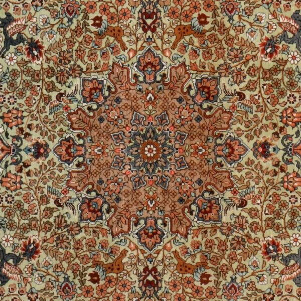 Hereke Oriental Rug 97 × 155 cm, Silk, hand-knotted, antique — view 4 Hereke Oriental Rug 97 × 155 cm, Silk, hand-knotted, antique — view 4