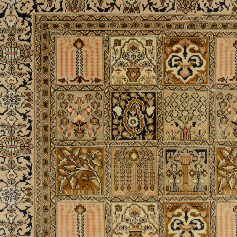 Indian Oriental Rug 121 × 186 cm, Silk, hand-knotted — view 4 Indian Oriental Rug 121 × 186 cm, Silk, hand-knotted — view 4