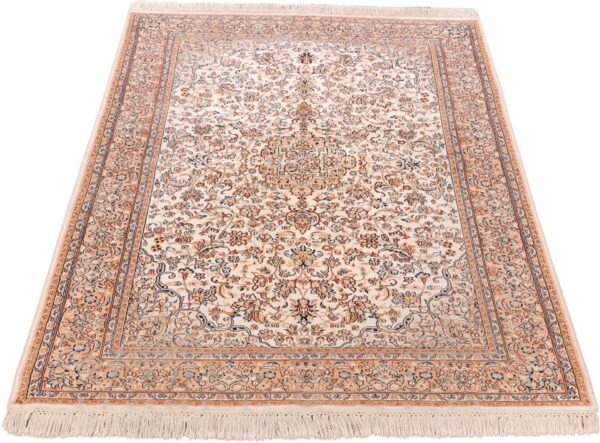 Indian Oriental Rug 124 × 182 cm, Silk, hand-knotted, vintage — view 4