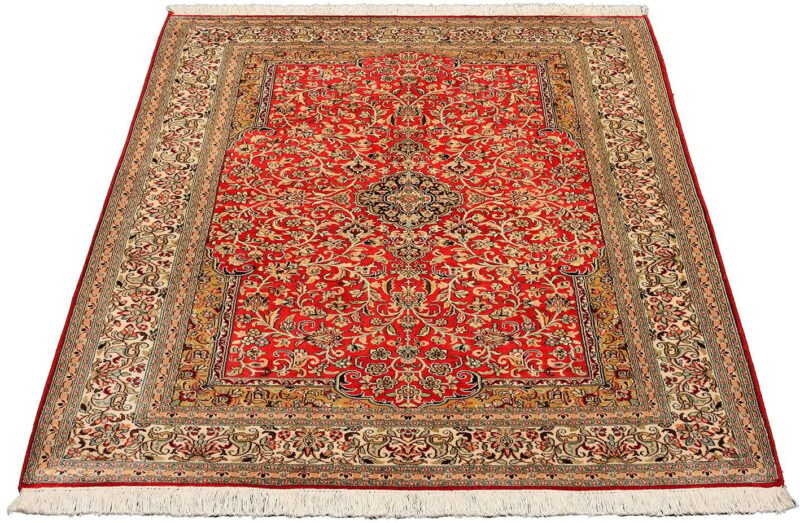 Indian Oriental Rug 124 × 183 cm, Silk, hand-knotted, luxury — view 2 Indian Oriental Rug 124 × 183 cm, Silk, hand-knotted, luxury — view 2