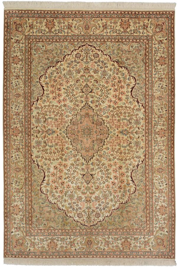 Indian Oriental Rug 127 × 182 cm, Silk, hand-knotted Indian Oriental Rug 127 × 182 cm, Silk, hand-knotted