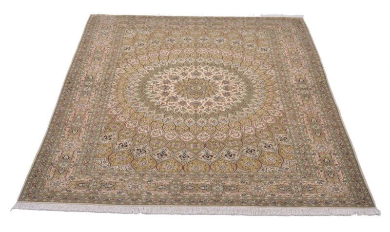 Indian Oriental Rug 169 × 239 cm, Wool, hand-knotted, pile — view 2 Indian Oriental Rug 169 × 239 cm, Wool, hand-knotted, pile — view 2