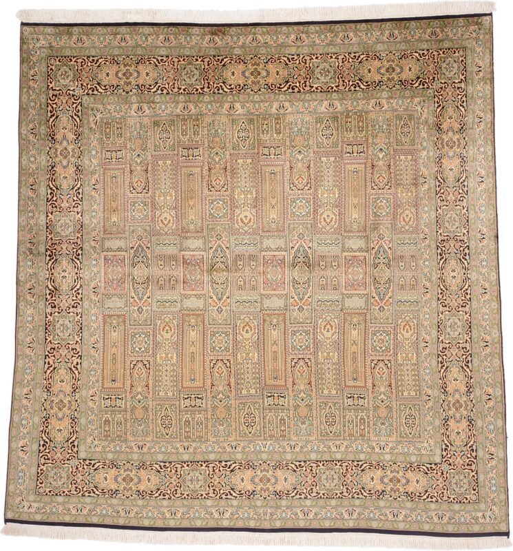 Indian Oriental Rug 201 × 210 cm, Silk, hand-knotted, exclusive Indian Oriental Rug 201 × 210 cm, Silk, hand-knotted, exclusive
