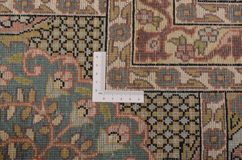 Indian Oriental Rug 273 × 370 cm, Silk, hand-knotted — view 3 Indian Oriental Rug 273 × 370 cm, Silk, hand-knotted — view 3