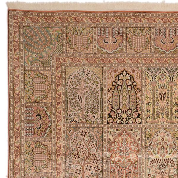 Indian Oriental Rug 273 × 370 cm, Silk, hand-knotted — view 6 Indian Oriental Rug 273 × 370 cm, Silk, hand-knotted — view 6