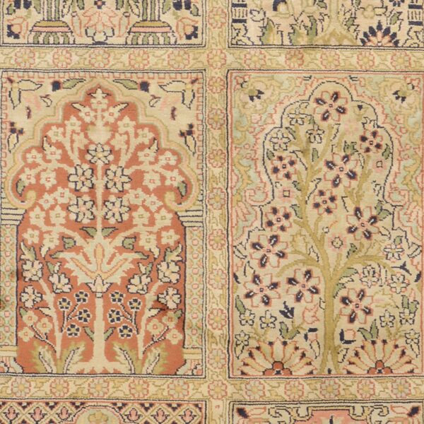 Indian Oriental Rug 49 × 120 cm, Silk, hand-knotted — view 4