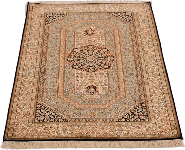 Indian Oriental Rug 95 × 155 cm, Silk, hand-knotted — view 3