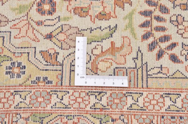 Indian Oriental Rug 98 × 365 cm, Silk, hand-knotted, exclusive — view 4 Indian Oriental Rug 98 × 365 cm, Silk, hand-knotted, exclusive — view 4