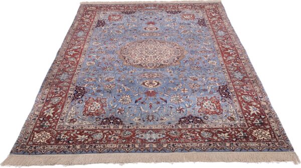 Isfahan Oriental Rug 210 × 332 cm, Silk, hand-knotted — view 3 Isfahan Oriental Rug 210 × 332 cm, Silk, hand-knotted — view 3