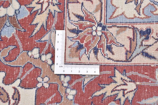 Isfahan Oriental Rug 210 × 332 cm, Silk, hand-knotted — view 4 Isfahan Oriental Rug 210 × 332 cm, Silk, hand-knotted — view 4