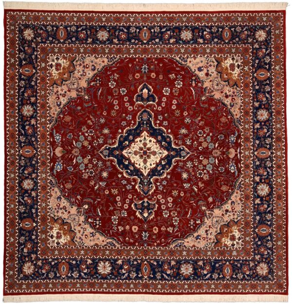 Isfahan Oriental Rug 250 × 250 cm, Wool, hand-knotted Isfahan Oriental Rug 250 × 250 cm, Wool, hand-knotted